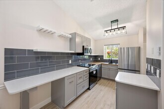 5214 Stacy St in West Palm Beach, FL - Building Photo - Building Photo