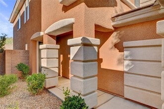 9947 Corbridge St in Las Vegas, NV - Foto de edificio - Building Photo