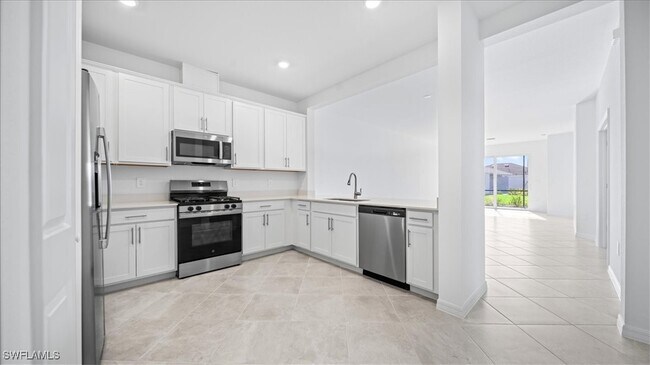 14694 White Pearl Rd in Punta Gorda, FL - Building Photo - Building Photo