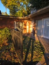 833 E Cumberland Dr in Louisville, TN - Building Photo - Building Photo