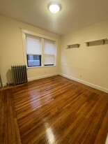 27 Park Dr, Unit 12 in Boston, MA - Building Photo - Building Photo