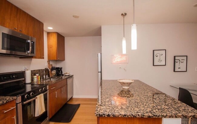 64 Louis Prang St, Unit 3G in Boston, MA - Foto de edificio - Building Photo