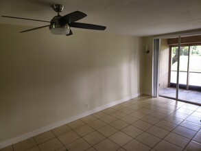 9460 Tangerine Pl in Davie, FL - Building Photo - Building Photo