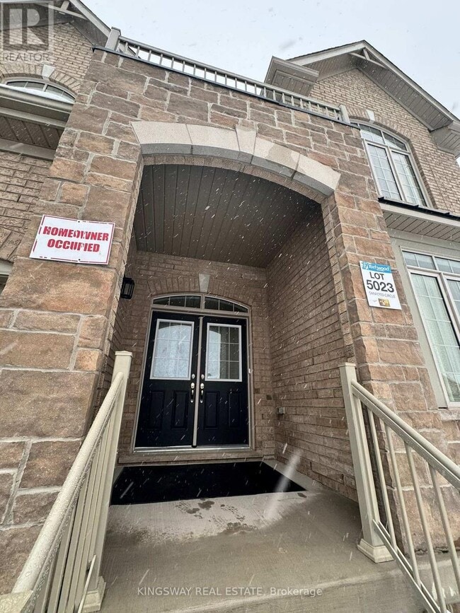 45 Sanford Cir in Springwater, ON - Building Photo - Building Photo