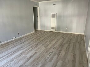 4449 Kensington Rd in Los Angeles, CA - Building Photo - Building Photo