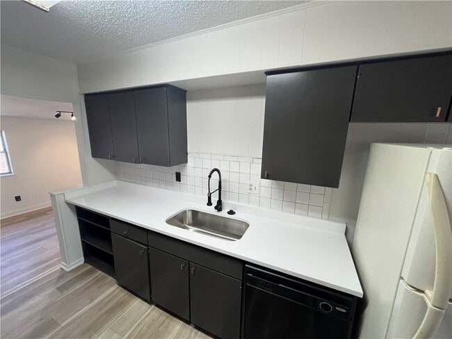 2 Lancaster Dr in Bella Vista, AR - Building Photo - Building Photo