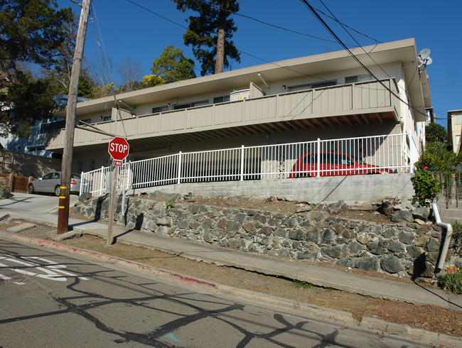 236 Laurel Pl in San Rafael, CA - Building Photo - Building Photo