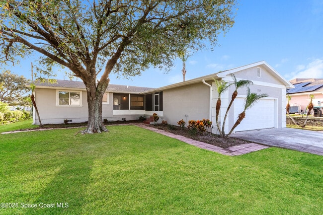 property at 2118 Trillo Rd SE