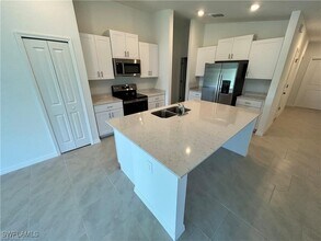 7116 Ponderosa Pne Dr in Ft. Myers, FL - Building Photo - Building Photo