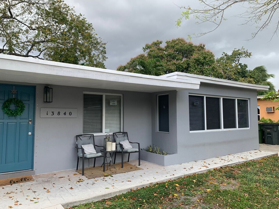 13840 NW 5th Pl in North Miami, FL - Building Photo