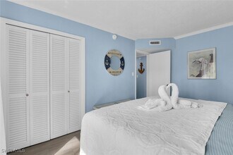 1295 Gulf Shore Blvd S in Naples, FL - Building Photo - Building Photo