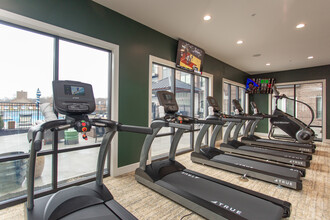 Belmont House in Columbus, OH - Building Photo - Interior Photo