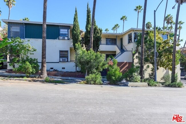 property at 1706 N Stanley Ave