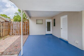9 SE 10th Ct in Deerfield Beach, FL - Building Photo - Building Photo