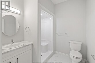 11 Johnathon St in Chatham, ON - Building Photo - Building Photo