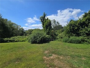 43 Baptist St in Swansea, MA - Building Photo - Building Photo