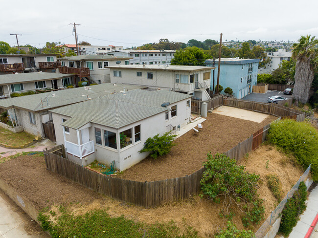 4495 Montalvo St in San Diego, CA - Building Photo - Building Photo