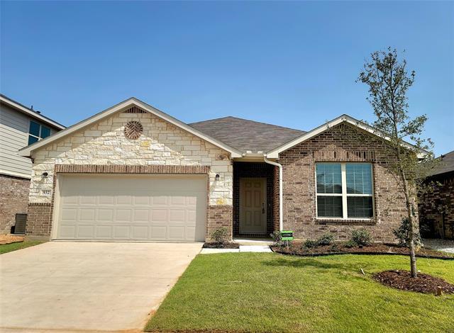 932 Ravenwood Ln in Van Alstyne, TX - Building Photo