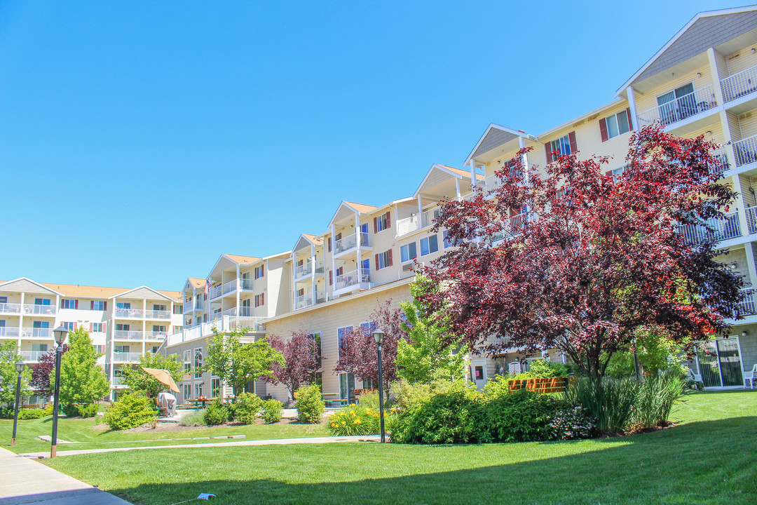 VINTAGE AT SPOKANE - A 55+ Community in Spokane, WA - Building Photo