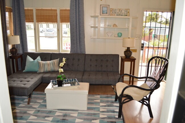 4706 Brighton Ave in San Diego, CA - Building Photo - Building Photo