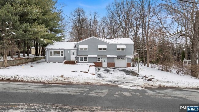 property at 231 Hudson Ave