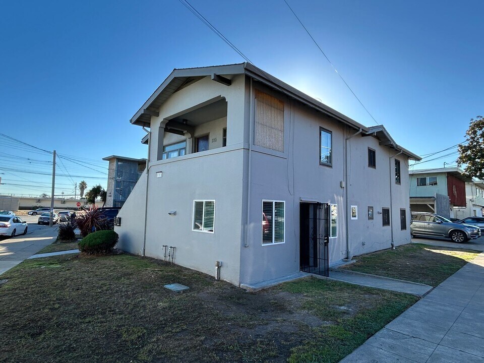 195 Sylvan Ave in San Bruno, CA - Building Photo