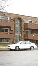 Regency Apartments in St. Paul, MN - Building Photo - Building Photo