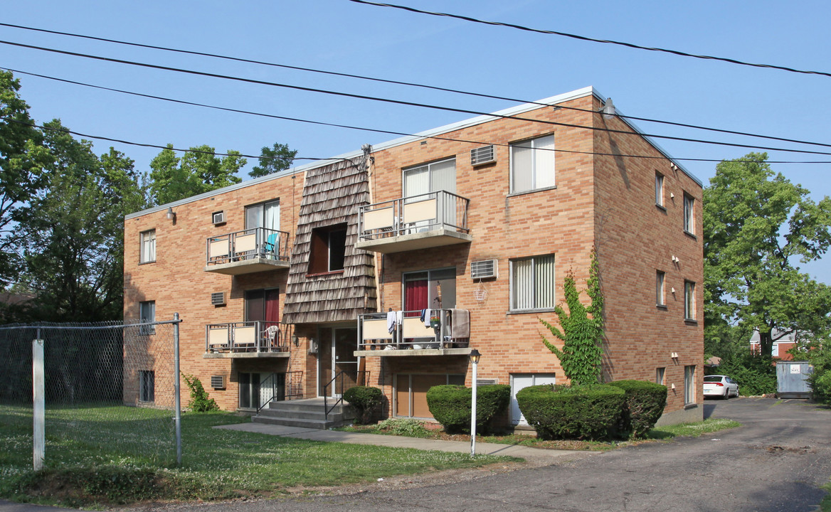 3335 Stanhope Ave in Cincinnati, OH - Foto de edificio