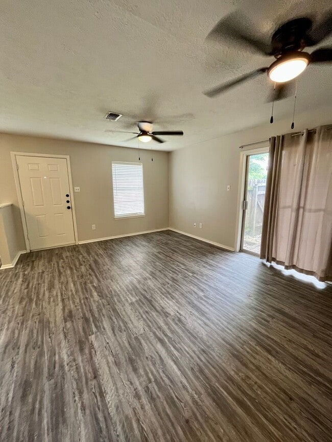 property at 1404 Rescue Ct