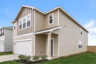 5549 Bluebell Mdw in Converse, TX - Building Photo - Building Photo