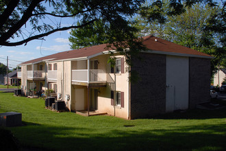 Fulton House in Ephrata, PA - Foto de edificio - Building Photo