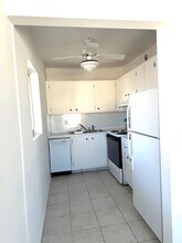 3320 Lake Osborne Dr in Lake Worth Beach, FL - Building Photo - Building Photo