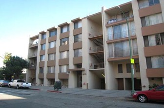 1470 Alice St in Oakland, CA - Foto de edificio - Building Photo