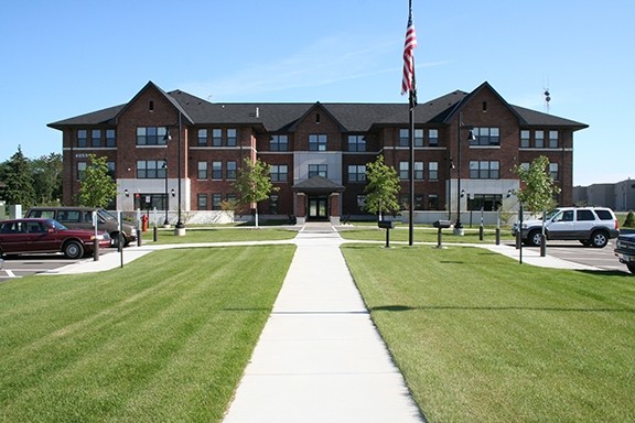 Al Loehr Veterans & Community Studio in St. Cloud, MN - Foto de edificio