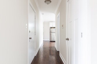 655 W Roscoe St, Unit 3 in Chicago, IL - Building Photo - Building Photo