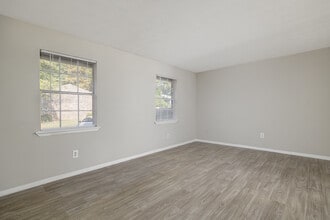 Oxford Townhomes in Morrow, GA - Building Photo - Interior Photo