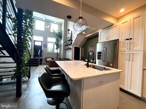 619 16th St NE in Washington, DC - Building Photo - Building Photo