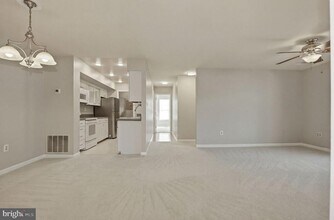 10195 Ashbrooke Ct in Oakton, VA - Foto de edificio - Building Photo