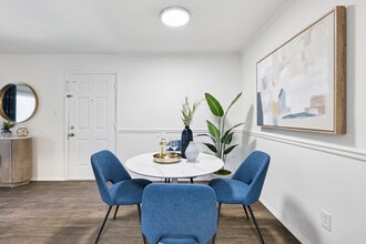 Vetra Quail Hollow in Charlotte, NC - Building Photo - Building Photo