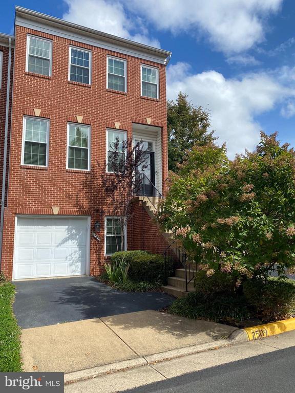 property at 2509 William Taft Ct