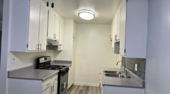 8834 Topanga Canyon Blvd, Unit 8 in Los Angeles, CA - Building Photo