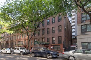 502 E 87th St in New York, NY - Building Photo