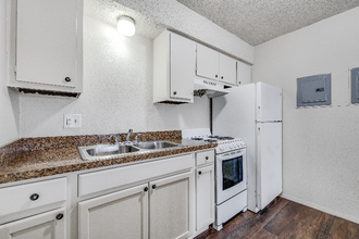 1818 S Harrison St in San Angelo, TX - Building Photo - Building Photo