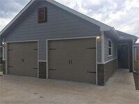 806 N Throckmorton St