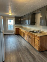 1551 Main St, Unit Apt 3 in Athol, MA - Building Photo