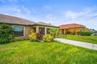 1530 Gretchen Ave S in Lehigh Acres, FL - Building Photo - Building Photo