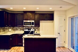315 Adams Cir in Pinehurst, NC - Foto de edificio - Building Photo