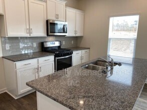 12134 Evergreen Dr NE in Knoxville, TN - Building Photo - Building Photo