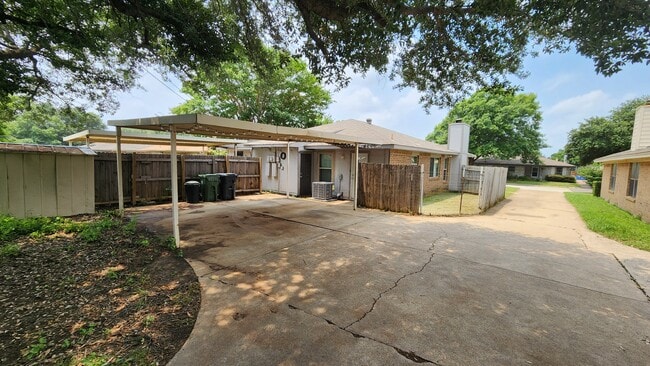 2519 Lido Ln in Arlington, TX - Building Photo - Building Photo