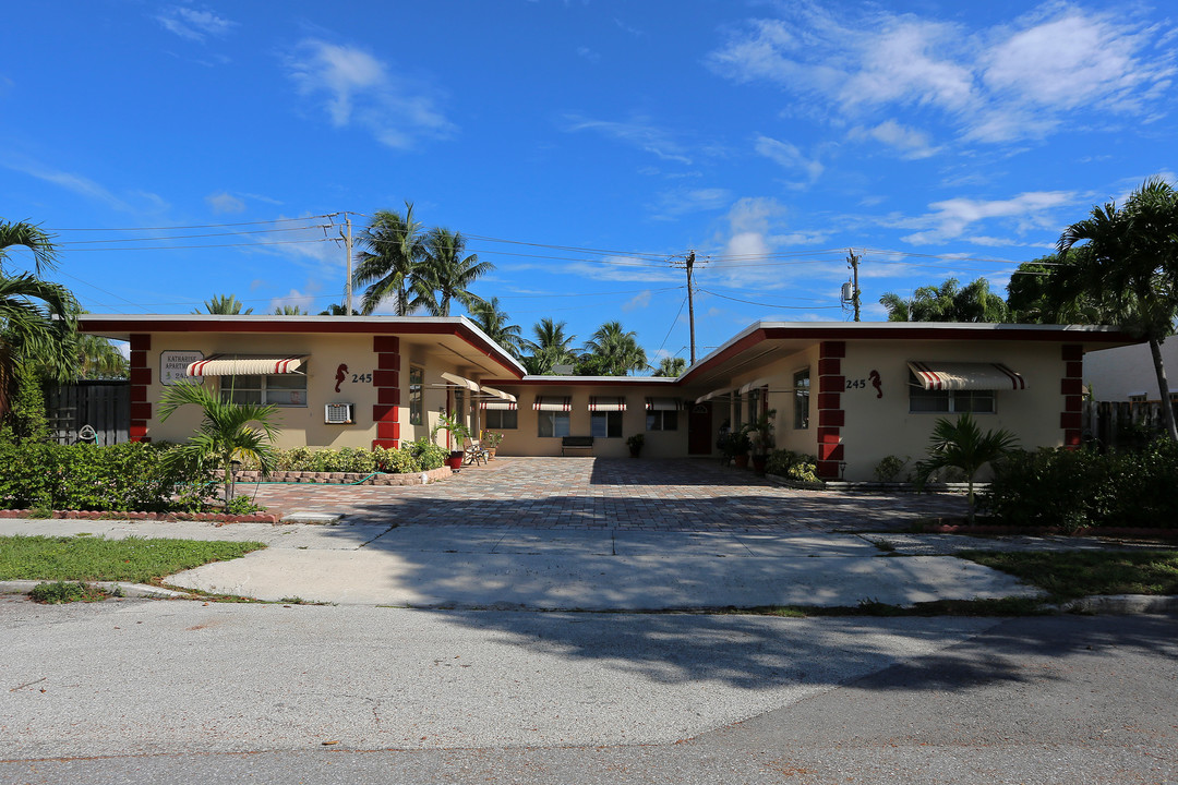 Katharine Apartments in West Palm Beach, FL - Foto de edificio